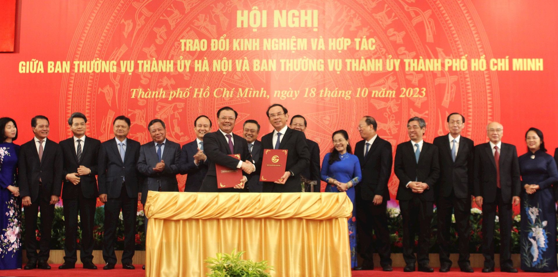 Hà Nội, TP Hồ Chí Minh ký kết 10 nội dung hợp tác phát triển