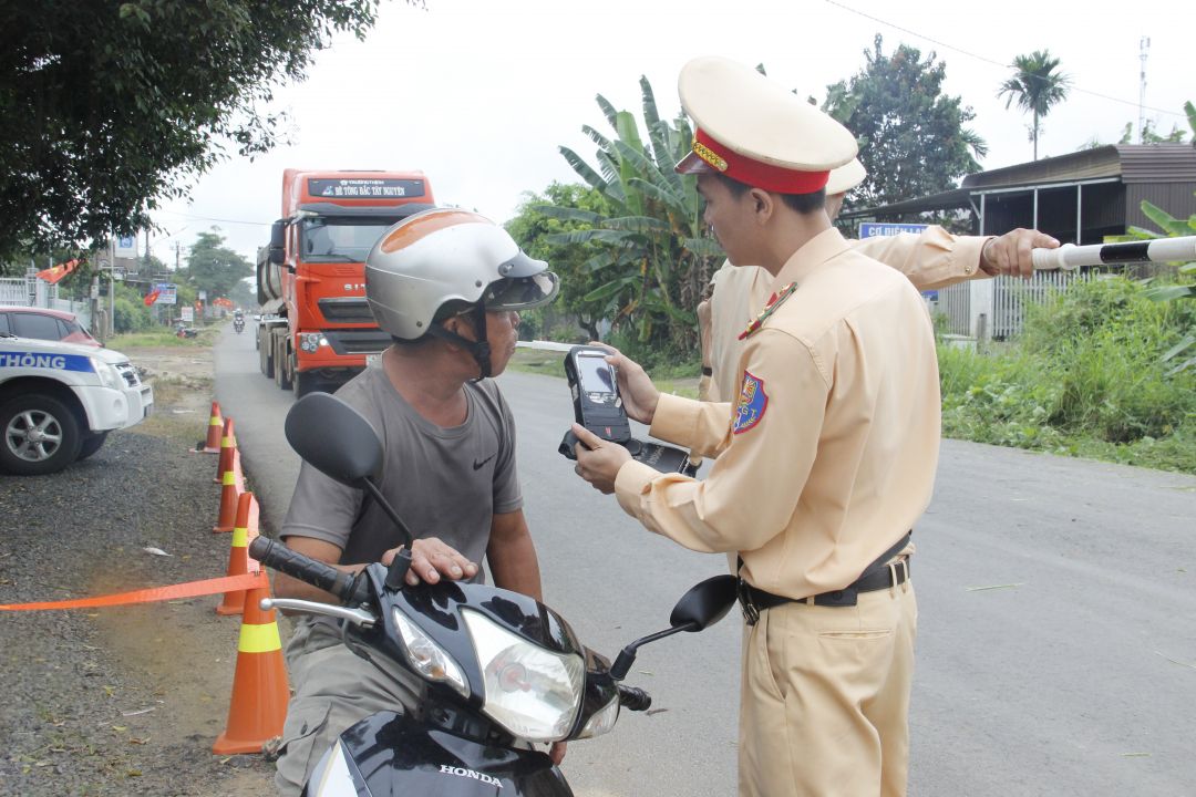 Đắk Lắk: 46 cán bộ, công chức, đảng viên vi phạm nồng độ cồn trong tháng 10