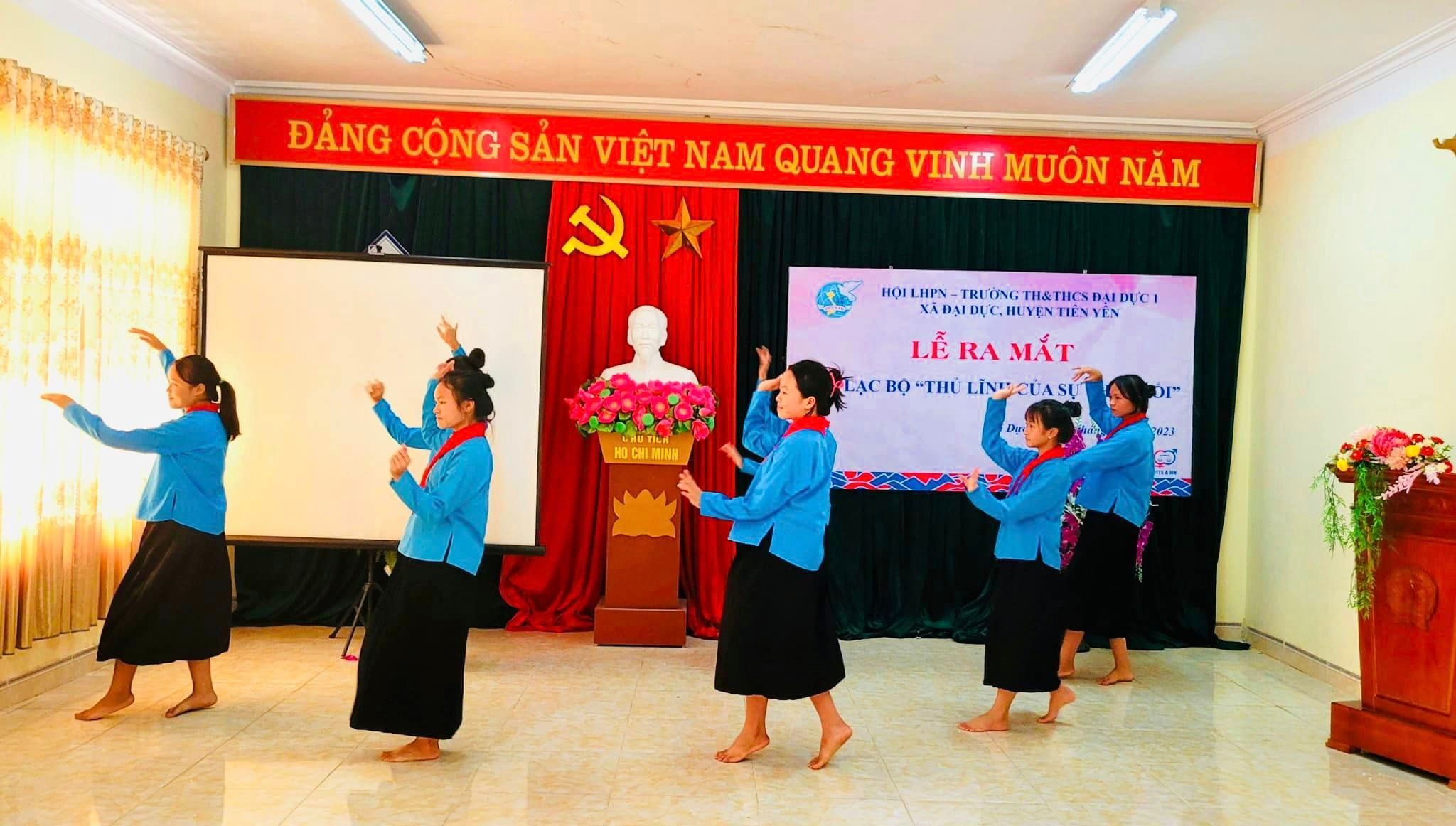 02 câu lạc bộ “Thủ lĩnh của sự thay đổi” đi vào hoạt động