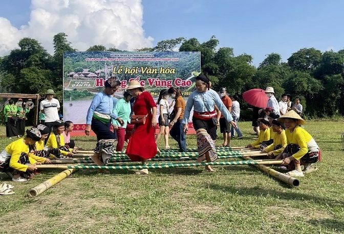 Lễ hội Văn hóa “Hương sắc vùng cao”