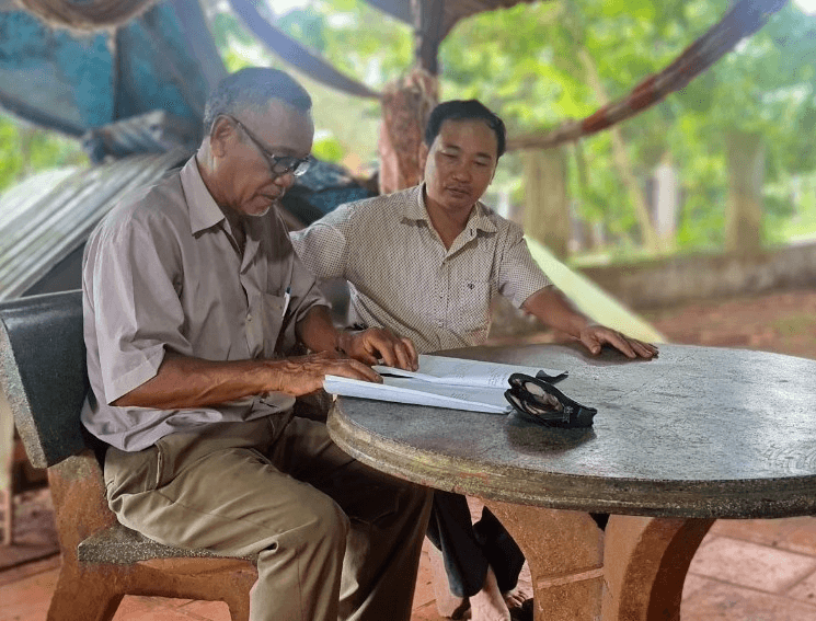 Phát huy vai trò của người uy tín ở Lộc Ninh (Bình Phước)