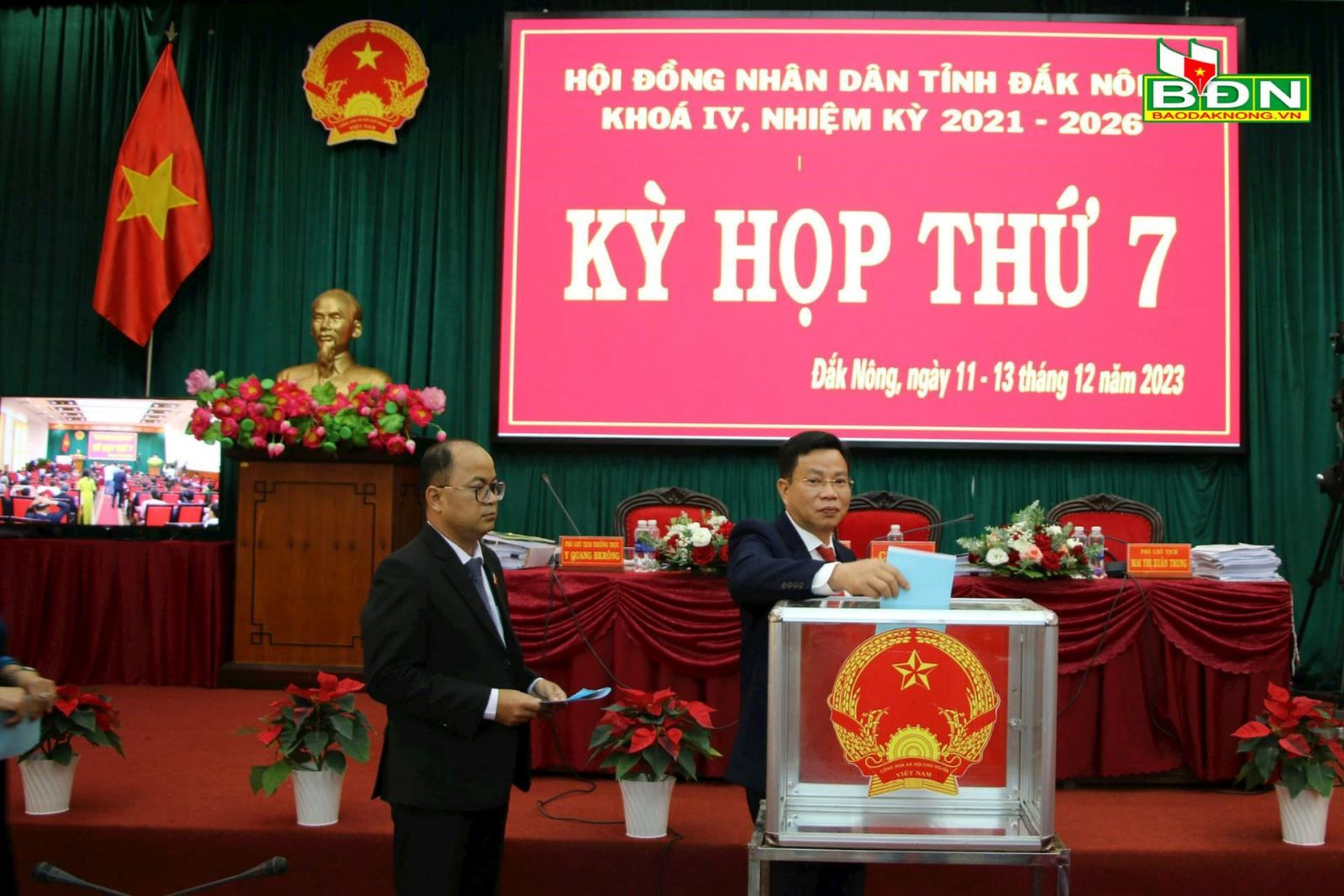 Chủ tịch UBND tỉnh Đắk Nông nhận 48/49 phiếu bầu “tín nhiệm cao”