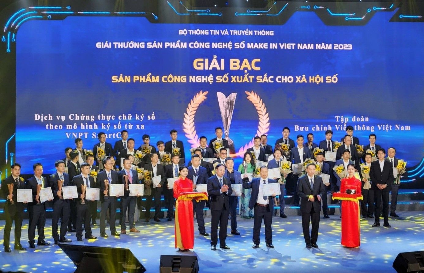 Sản phẩm số của VNPT “chinh phục” Make in Vietnam 2023