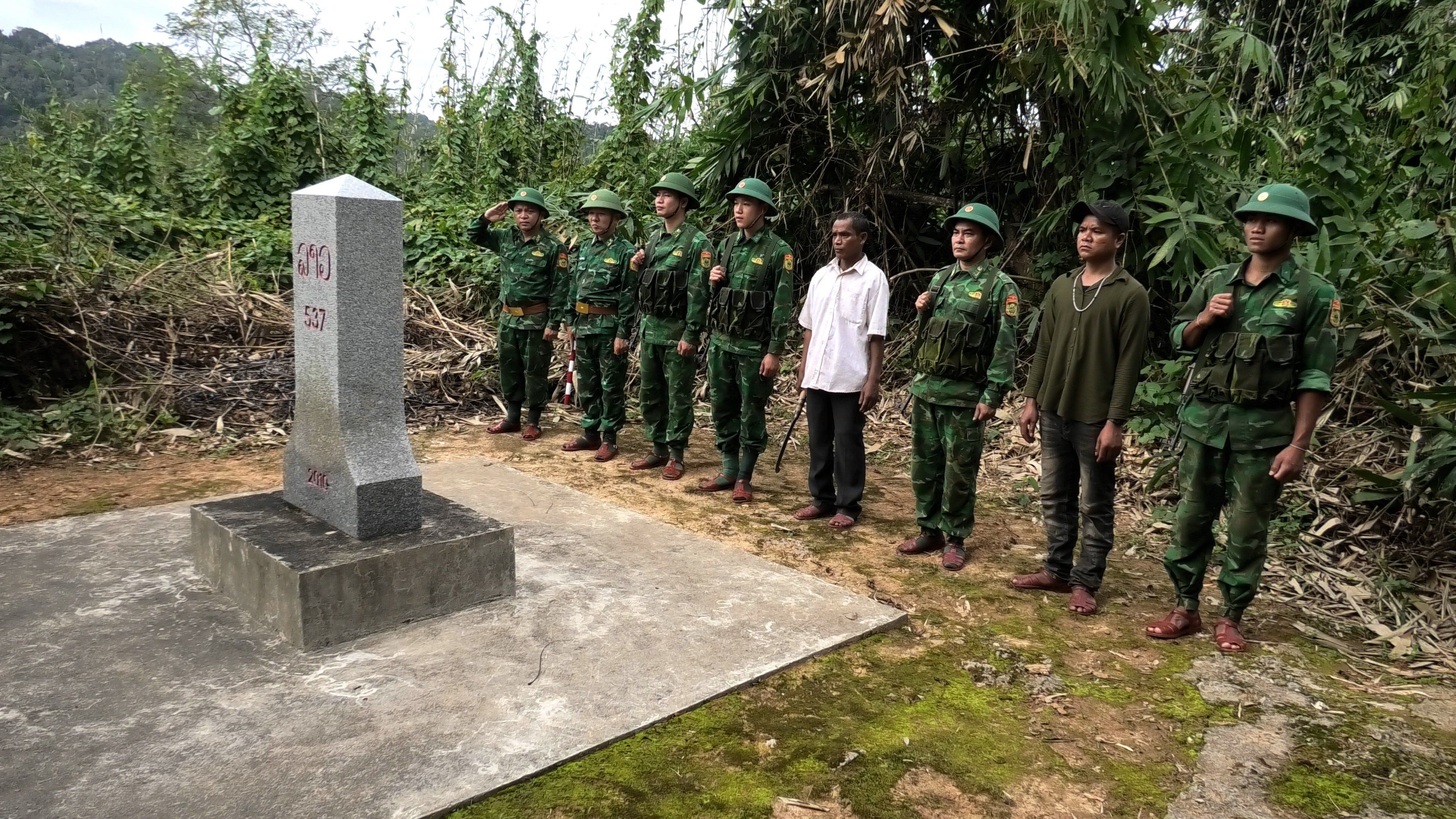 Người có uy tín Quảng Bình chung tay giữ cho biên cương 