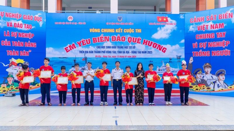 Bà Rịa - Vũng Tàu: Trao giải cuộc thi "Em yêu biển, đảo quê hương"