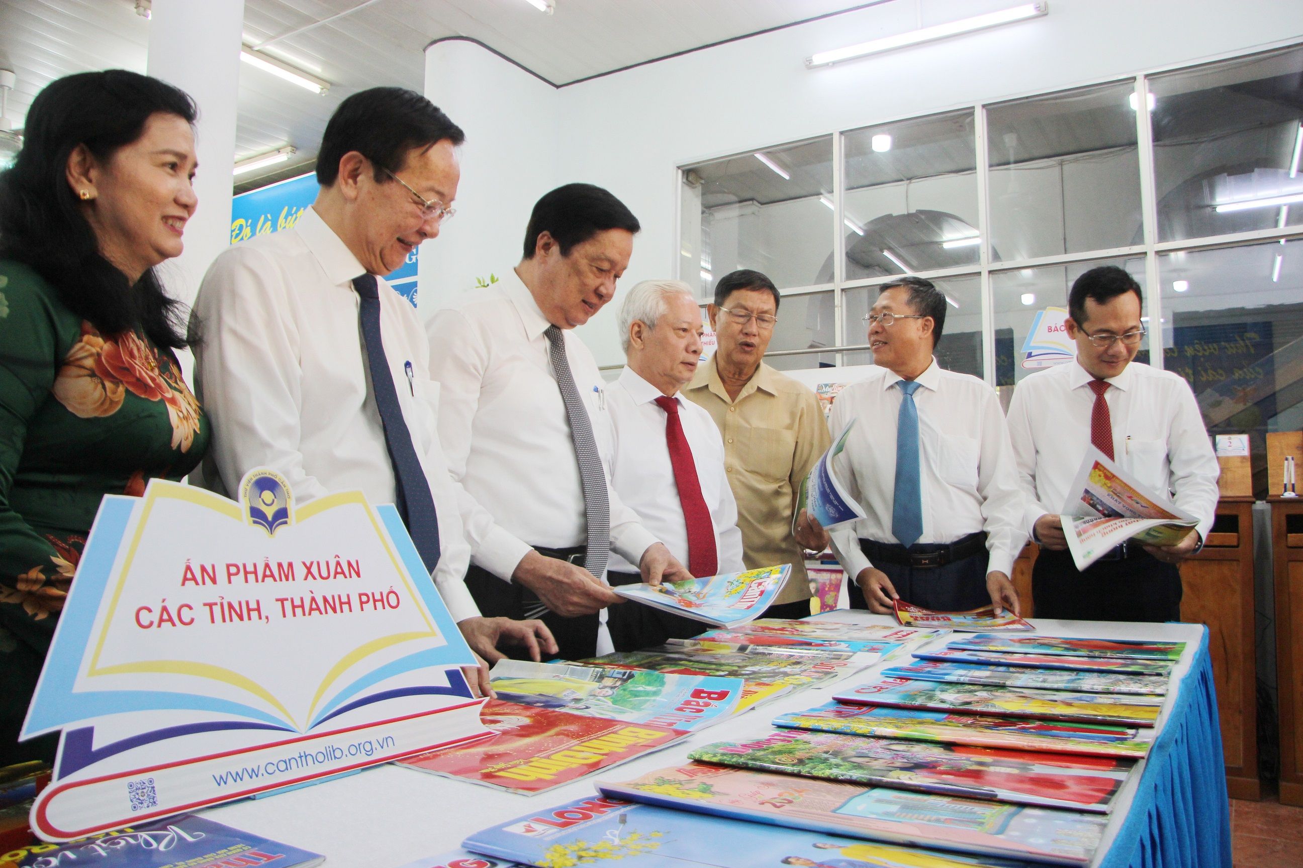 Cần Thơ: Khai Hội Báo Xuân và Cuộc thi Ấn phẩm Xuân Giáp Thìn 2024