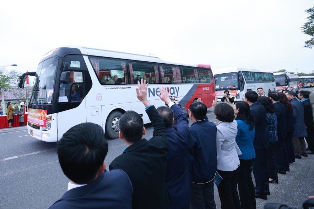 “Hành trình Tết Công đoàn - Xuân 2024” mang niềm vui sum họp tới muôn nhà