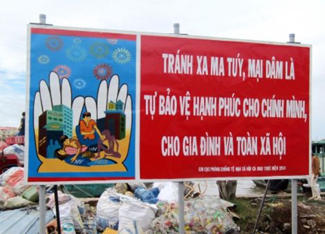 Nghiên cứu đưa nội dung tuyên truyền, giáo dục về phòng chống HIV/AIDS vào chương trình giáo dục 