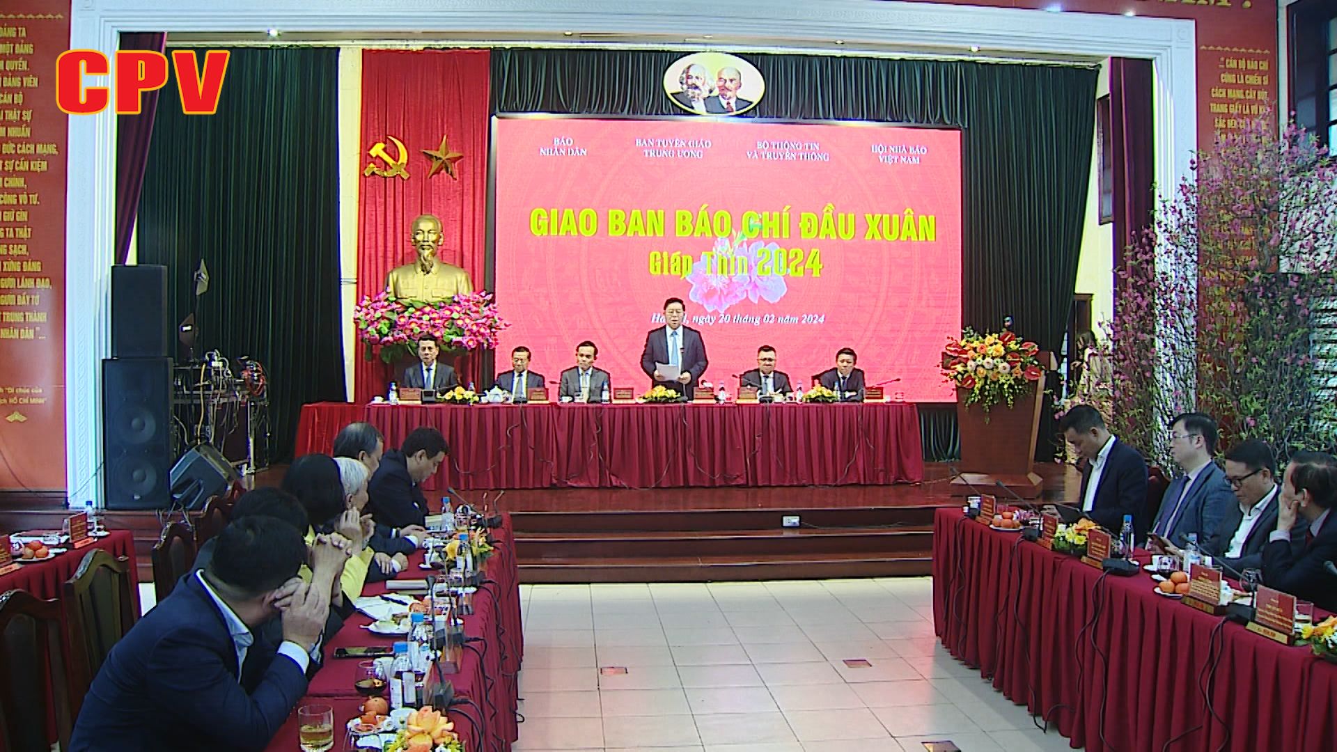 Giao ban báo chí đầu Xuân Giáp Thìn 2024