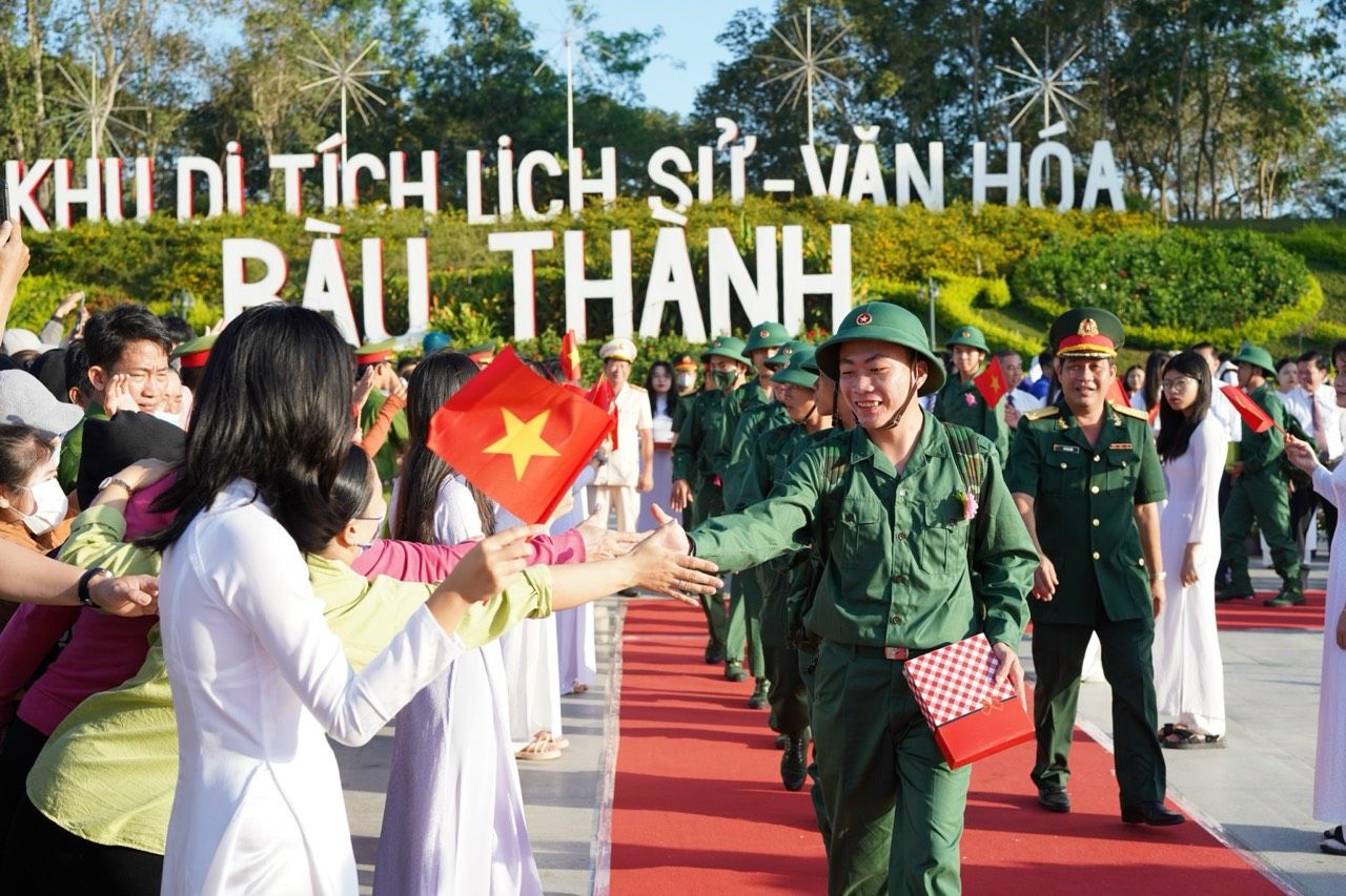 Hơn 1.800 thanh niên ưu tú tỉnh Bà Rịa-Vũng Tàu lên đường nhập ngũ