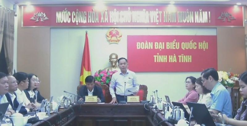 Nghiêm cấm tranh giành, lôi kéo, dùng các thủ đoạn để bán bảo hiểm 