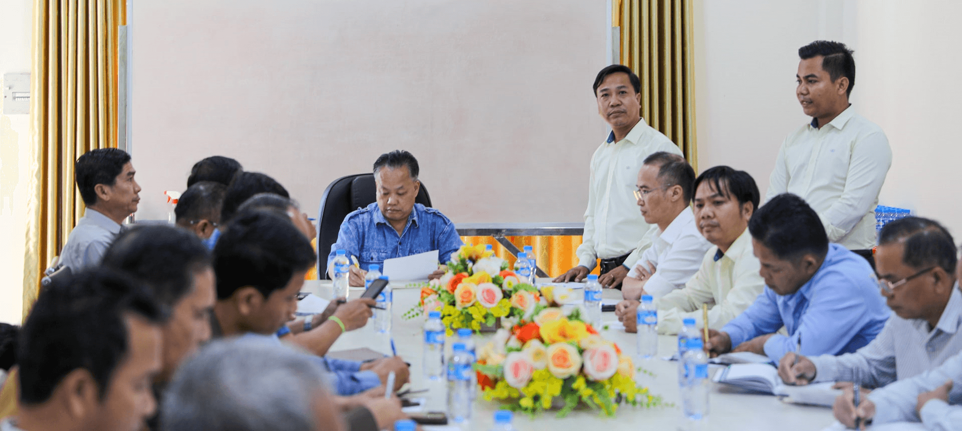 Phó Chủ tịch tỉnh Attapeu (Lào) thăm, làm việc tại Khu liên hợp HAGL AGRICO 