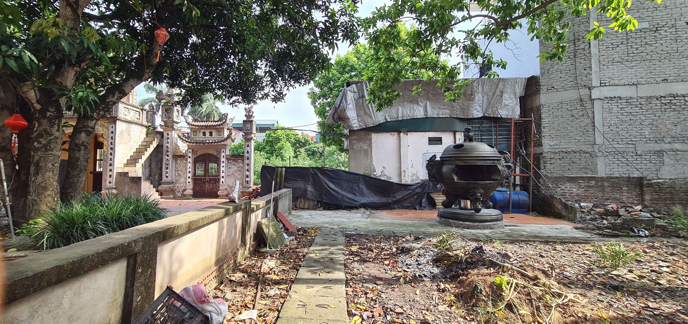 Quận Nam Từ Liêm (Hà Nội) phản hồi vụ xử lý vi phạm đất đai tại chùa cổ Linh Thông