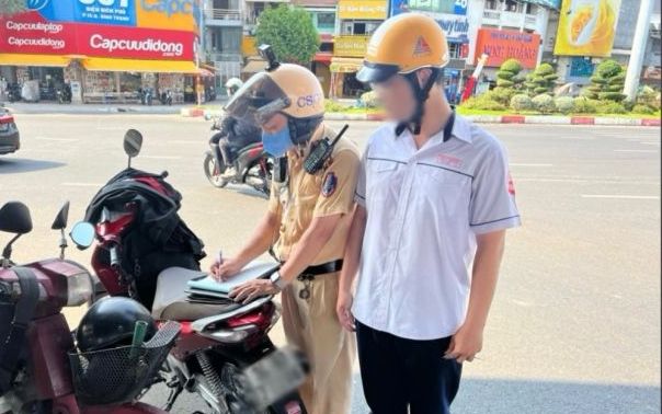 TP.Hồ Chí Minh tăng cường xử lý học sinh, sinh viên vi phạm an toàn giao thông