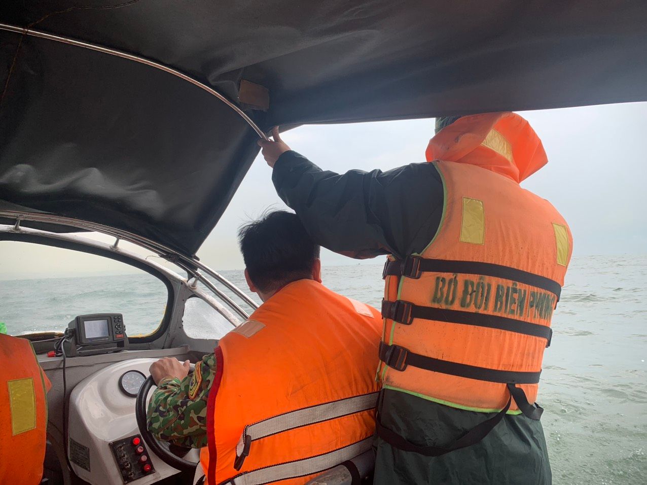 Nghệ An: Khẩn trương tìm kiếm 02 thuyền viên mất tích trên biển 