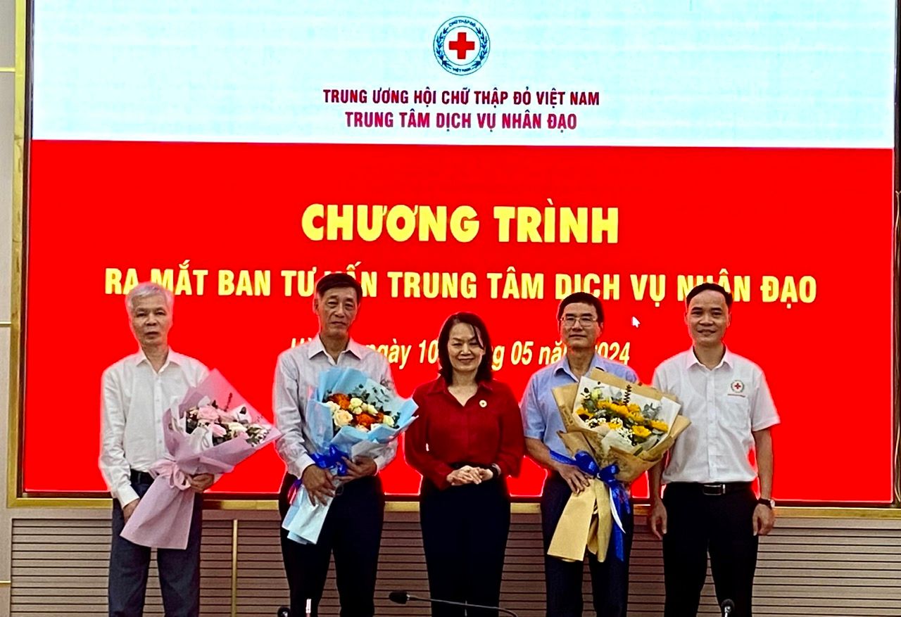 Ra mắt Ban Tư vấn Trung tâm Dịch vụ nhân đạo