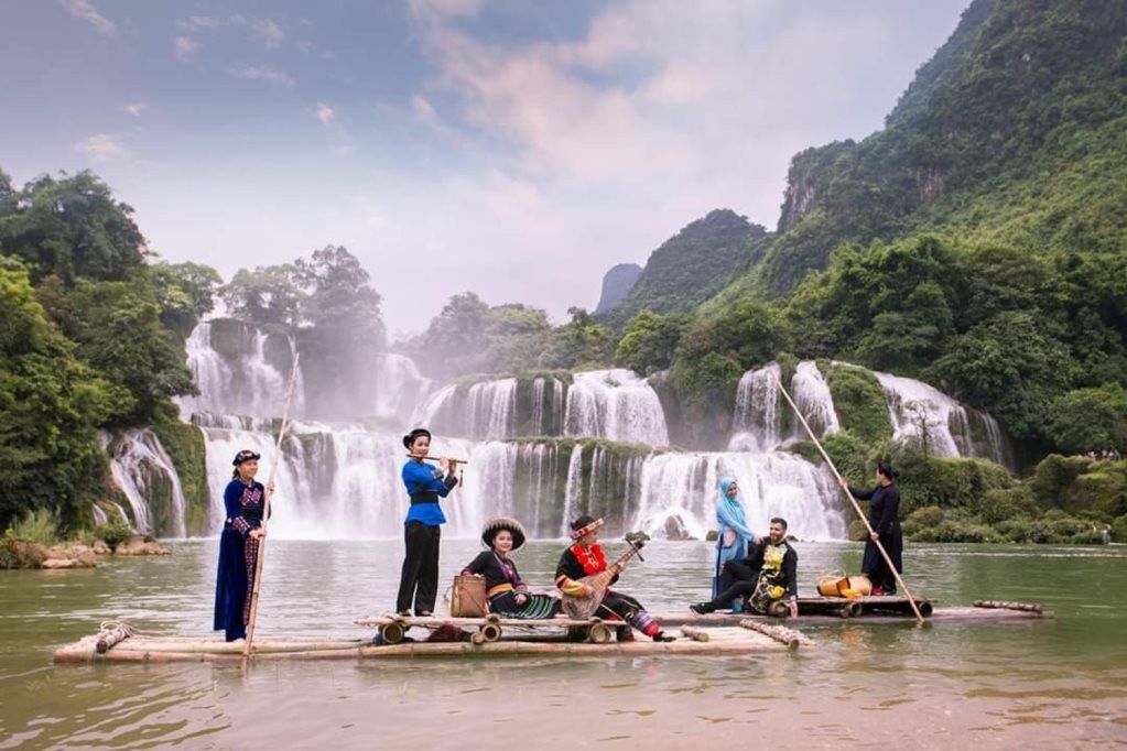 Thác Bản Giốc nằm trong số 21 thác nước đẹp nhất thế giới