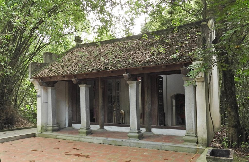Về Hà Nam thăm ngôi đền cổ ẩn mình trong rừng trúc
