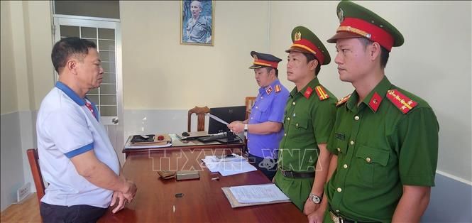 Phú Quốc: Bắt nguyên Chủ tịch xã Bãi Thơm vì sai phạm liên quan đất đai