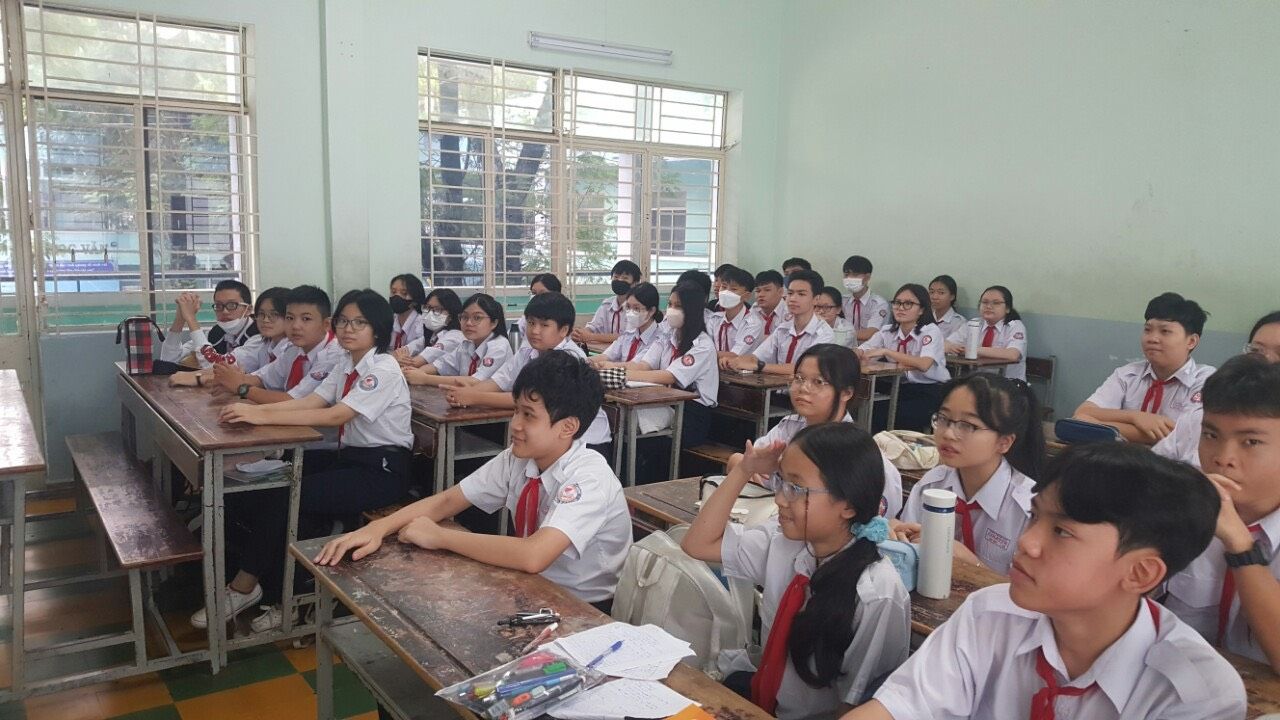 Hơn 98.000 thí sinh TP Hồ Chí Minh làm thủ tục thi vào lớp 10