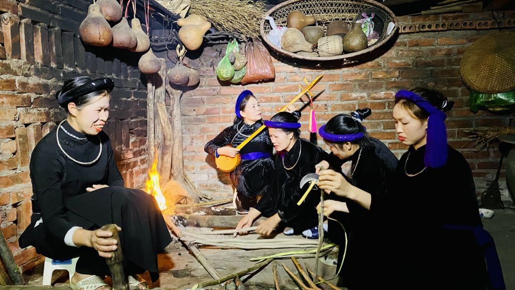 Ra mắt Câu lạc bộ sinh hoạt văn hóa dân gian dân tộc Tày, Dao
