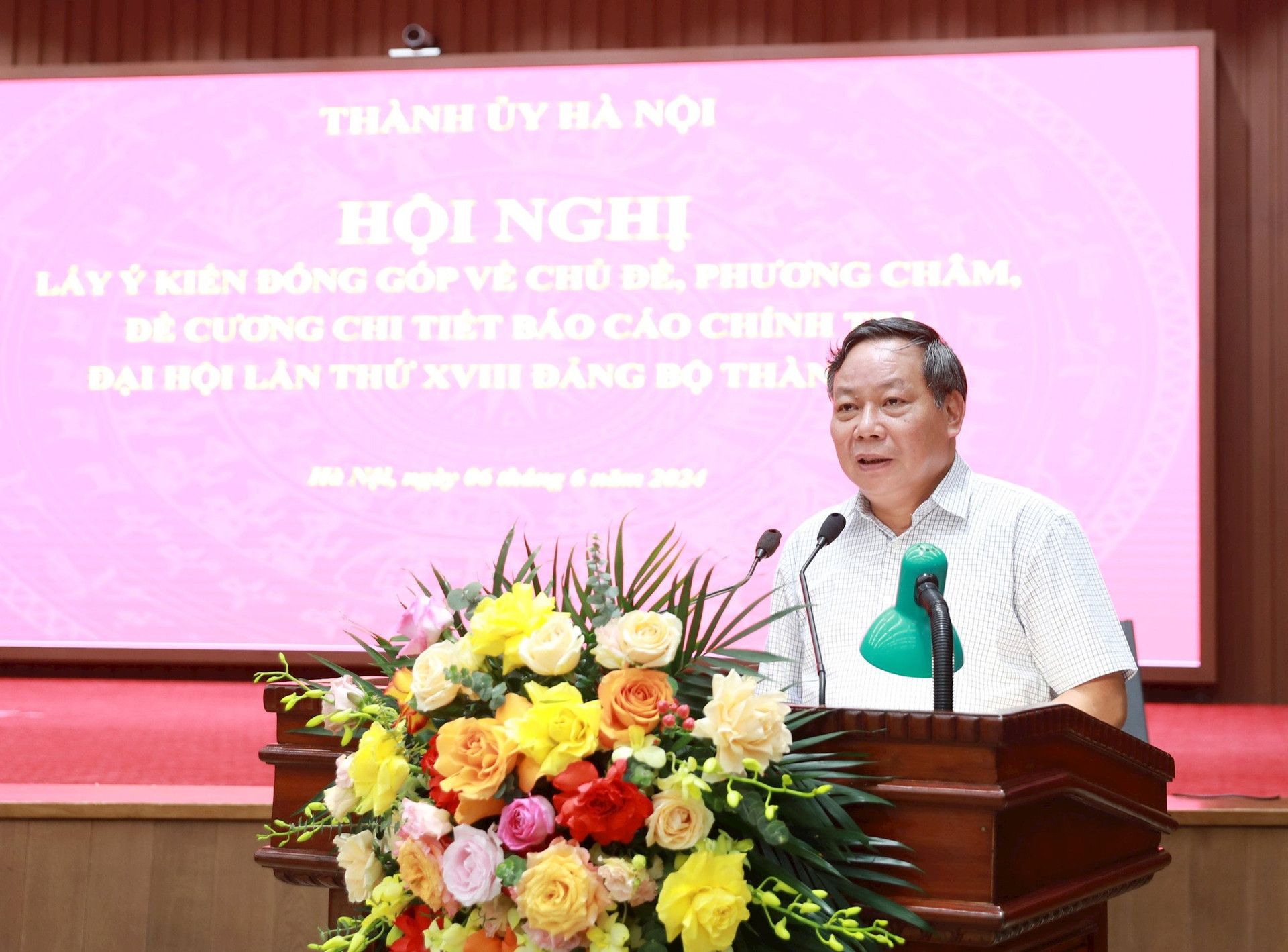 Hà Nội lấy ý kiến đóng góp vào dự thảo Báo cáo chính trị Đại hội XVIII Đảng bộ thành phố