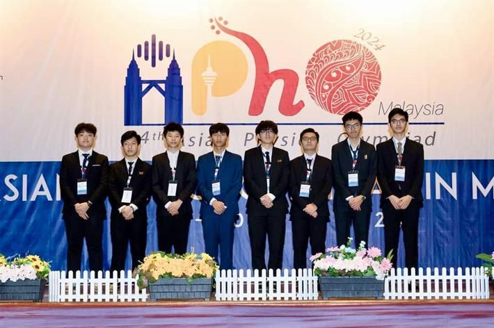 8 học sinh Việt Nam giành huy chương tại Olympic Vật lí Châu Á 2024