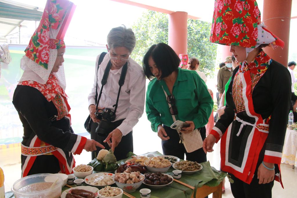 Bình Liêu: Bảo tồn giá trị văn hóa truyền thống gắn với phát triển du lịch