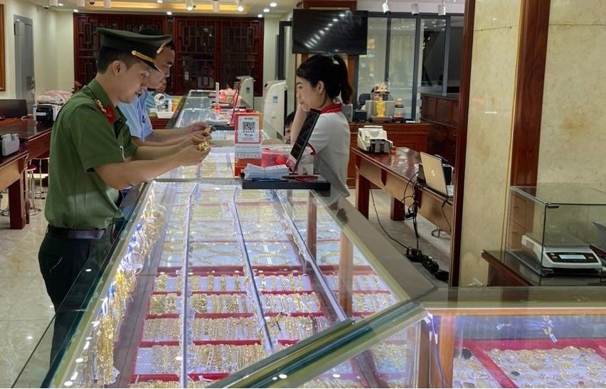 Nghệ An: Xử phạt 405 triệu đồng 06 cơ sở kinh doanh vàng