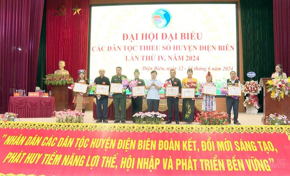 150 đại biểu tham dự Đại hội các dân tộc thiểu số huyện Điện Biên lần thứ IV