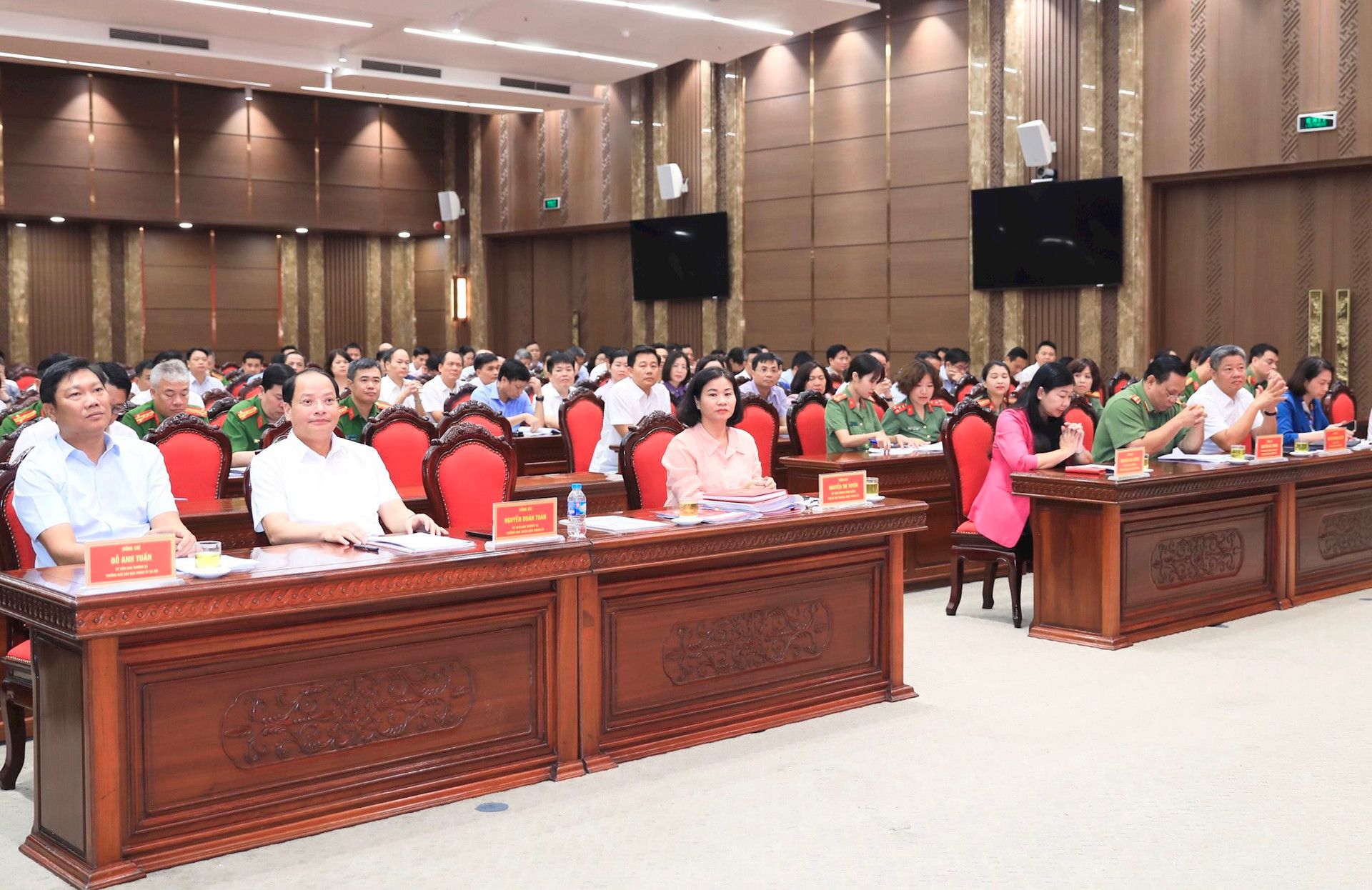 Thành ủy Hà Nội quán triệt nghị quyết, quy định quan trọng của Trung ương