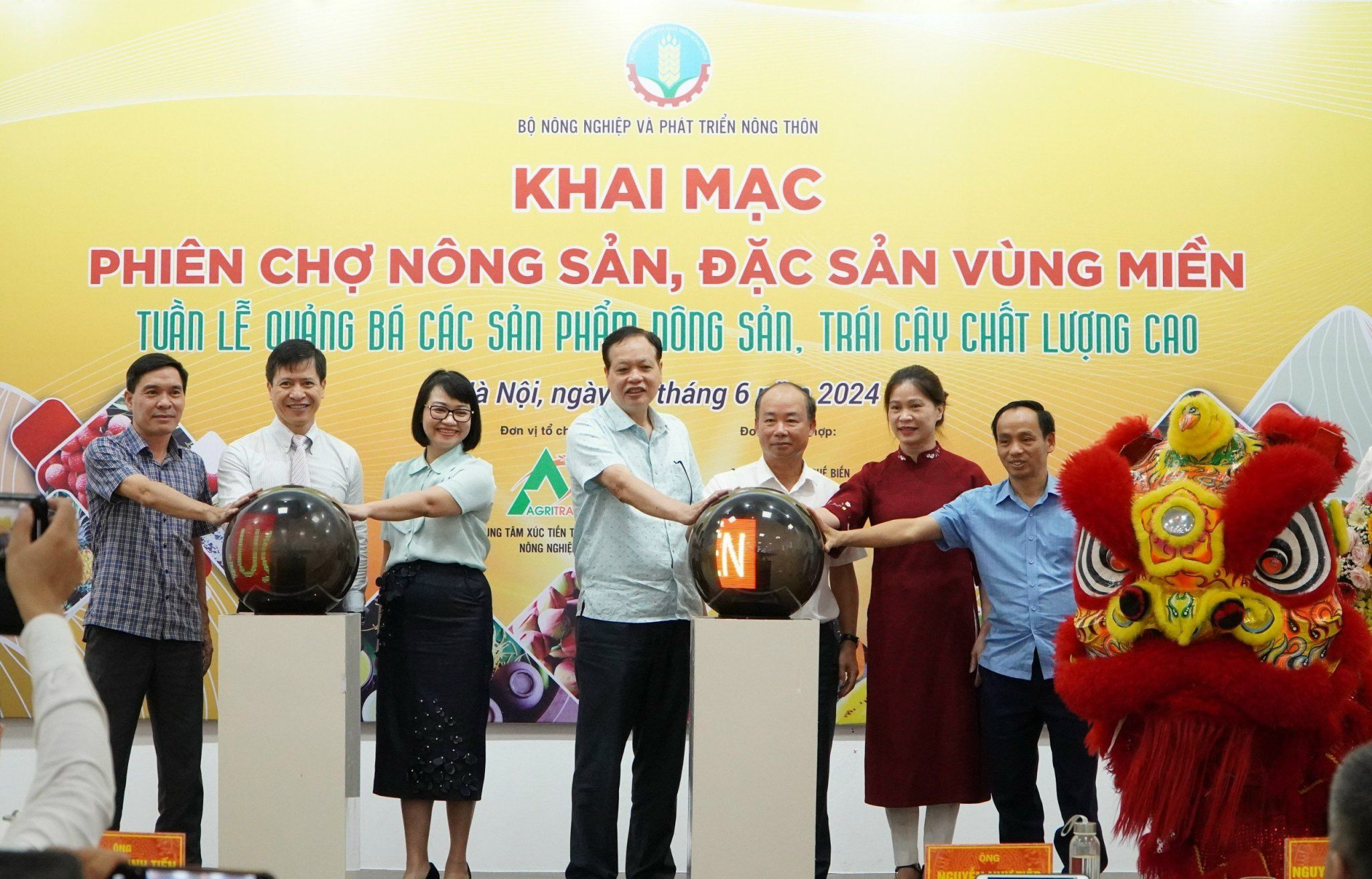 Khai mạc Phiên chợ nông sản, đặc sản vùng miền 2024