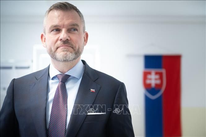 Tân Tổng thống Slovakia tuyên thệ nhậm chức