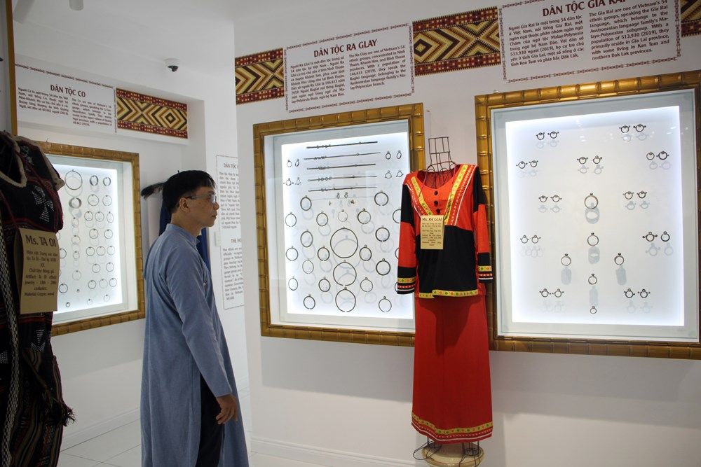 Ra mắt Bảo tàng tư nhân Hoàng cung triều Nguyễn và Bảo tàng Trang sức 54 dân tộc Việt Nam