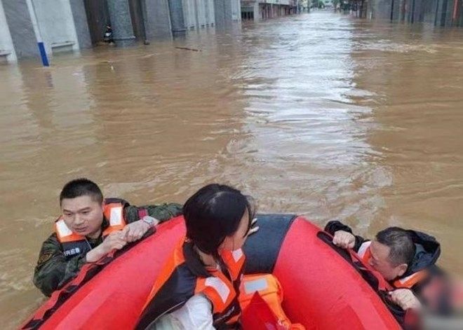 Dự báo mưa bão tiếp tục hoành hành nhiều khu vực tại Trung Quốc