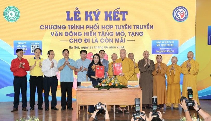 Tăng ni, phật tử chung tay góp sức vào phong trào đăng ký hiến mô, tạng