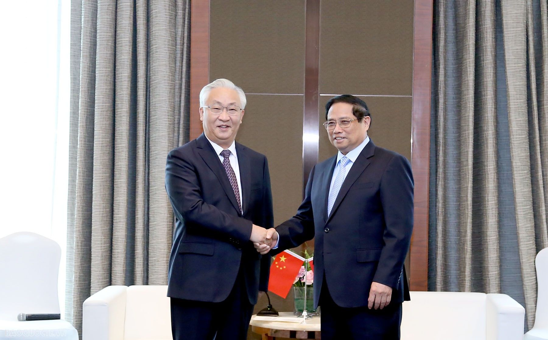 Thúc đẩy hợp tác triển khai 3 tuyến đường sắt kết nối Việt Nam - Trung Quốc