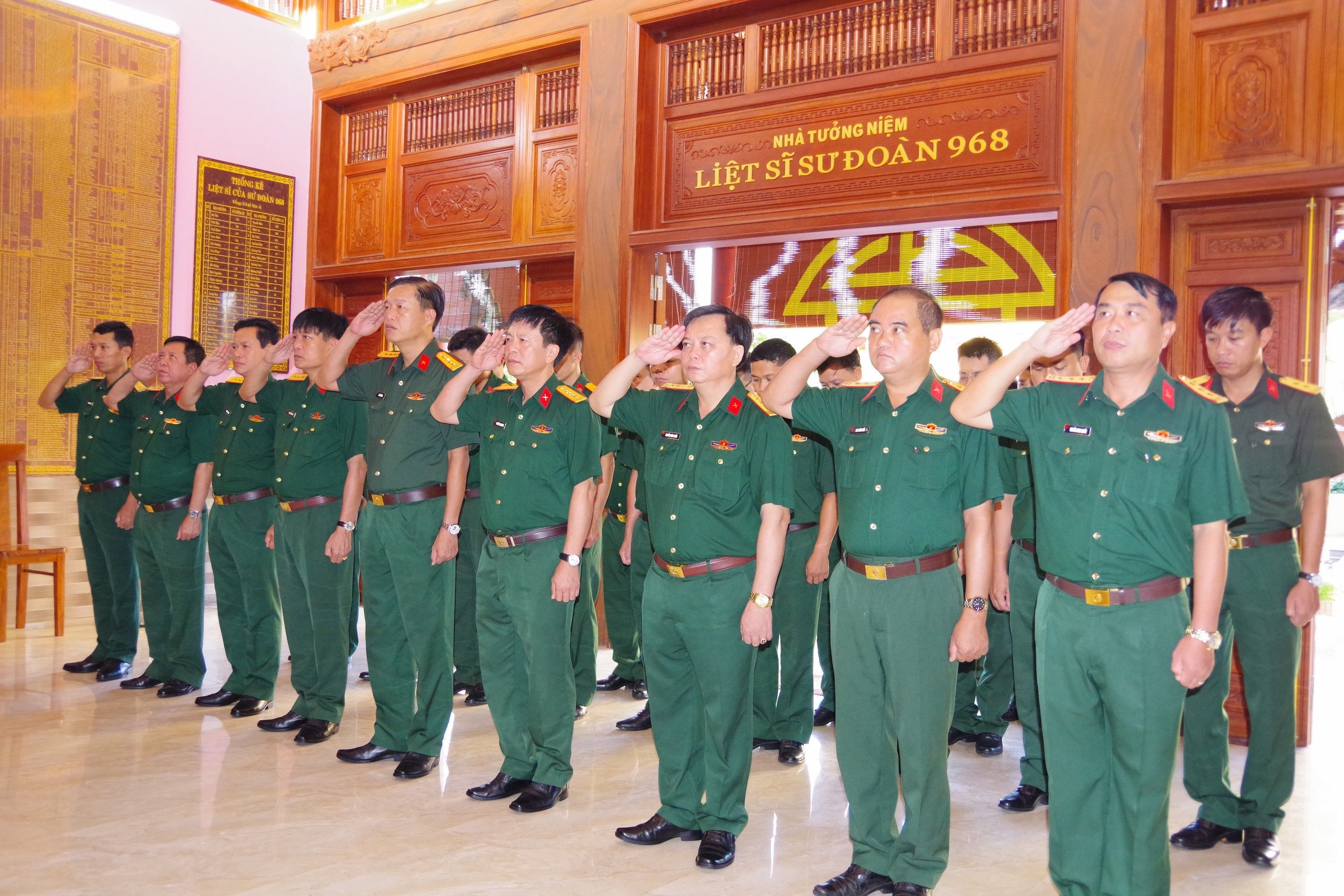 Sư đoàn 968 (Quân khu 4) tri ân Chủ tịch Hồ Chí Minh nhân Ngày truyền thống