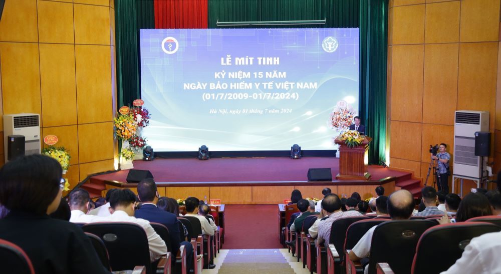 Kỷ niệm 15 năm ngày BHYT Việt Nam: Cả nước chung tay vì mục tiêu BHYT toàn dân