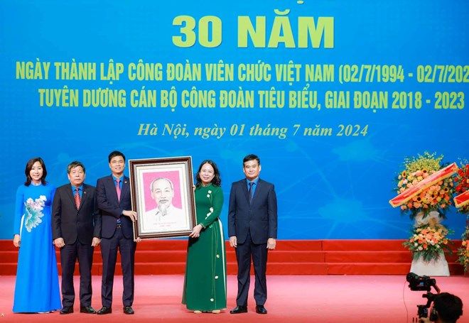 Công đoàn Viên chức Việt Nam góp phần quan trọng vào thành tựu của đất nước