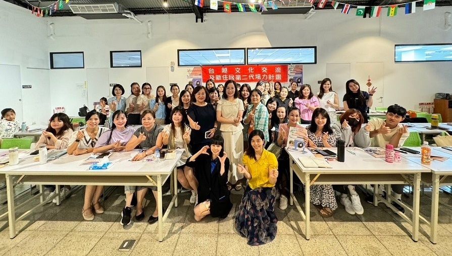 Khai trương Tủ sách tiếng Việt phục vụ cộng đồng Việt Nam tại Đài Loan (Trung Quốc)