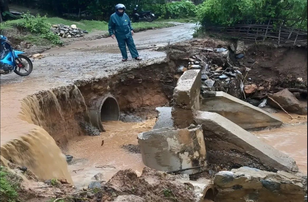 Mưa to gây nhiều thiệt hại tại huyện Điện Biên Đông (Điện Biên)