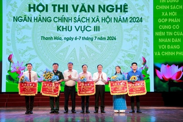 Hội thi văn nghệ Ngân hàng chính sách xã hội năm 2024 khu vực III