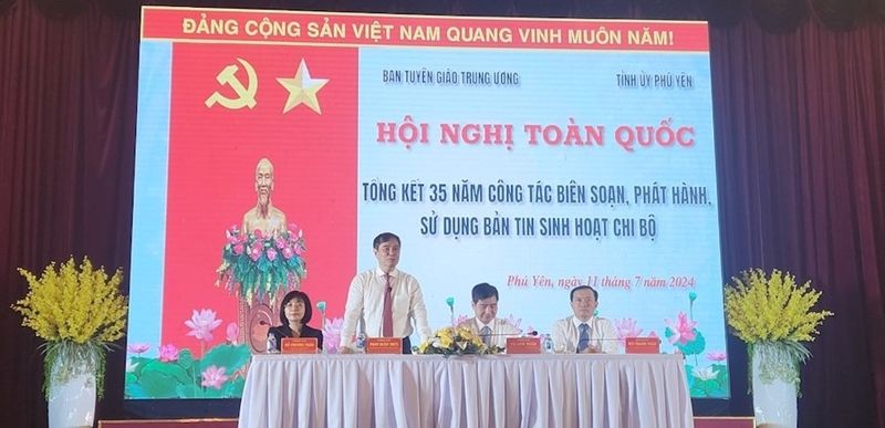 Tổng kết 35 năm công tác biên soạn, phát hành, sử dụng Bản tin sinh hoạt chi bộ