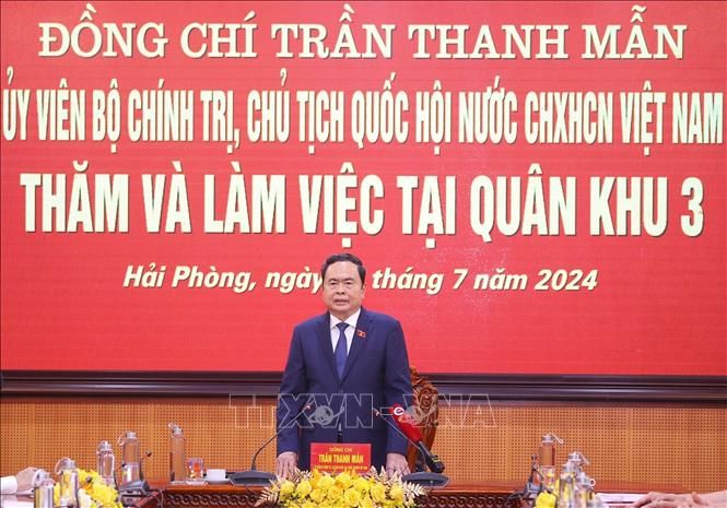 Chủ tịch Quốc hội Trần Thanh Mẫn thăm, làm việc tại Bộ Tư lệnh Quân khu 3