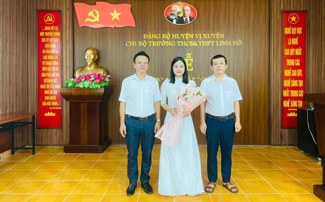 Thủ khoa khối C Hà Giang: “Em cố gắng học thật giỏi để góp sức xây dựng quê hương” 