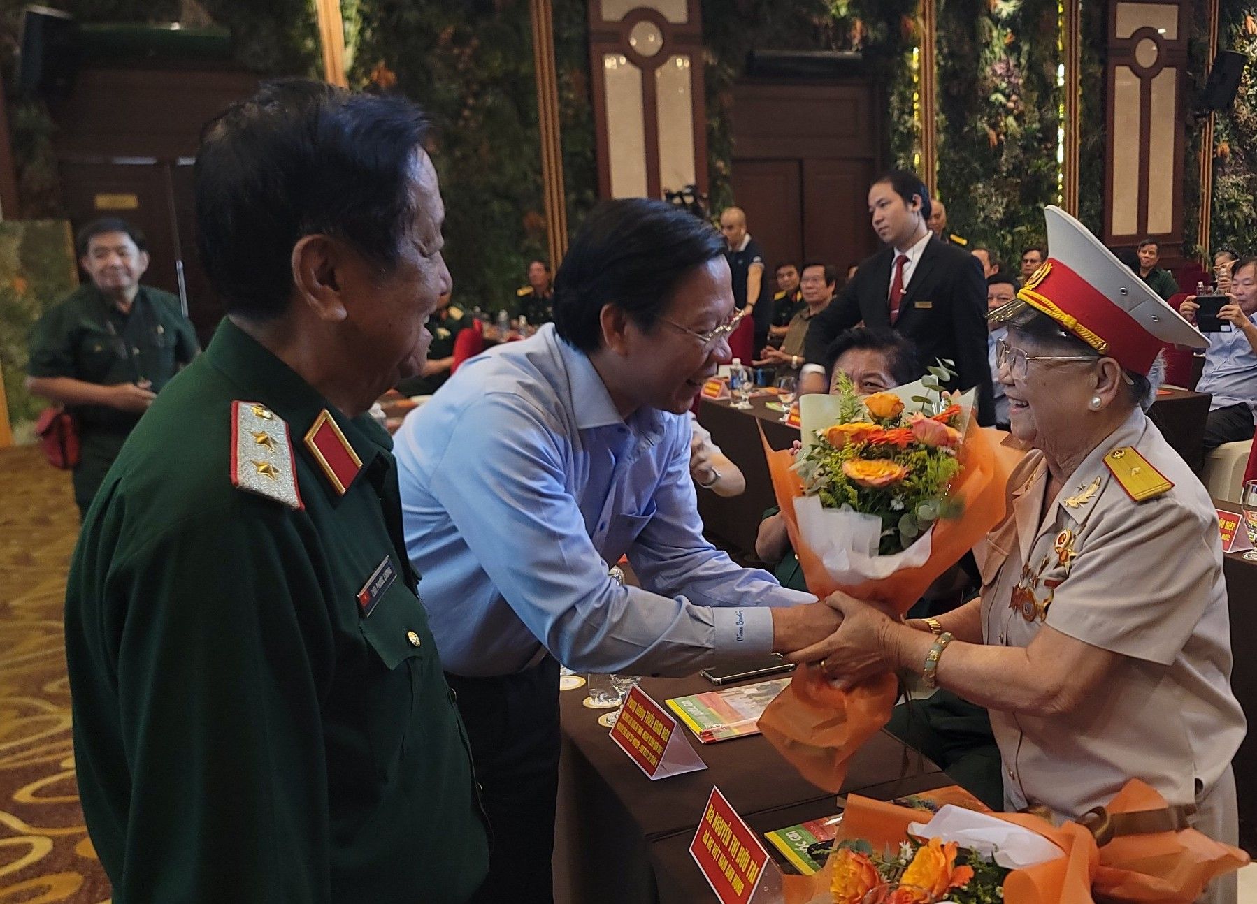 Tri ân các thương binh, bệnh binh, gia đình chính sách, người có công