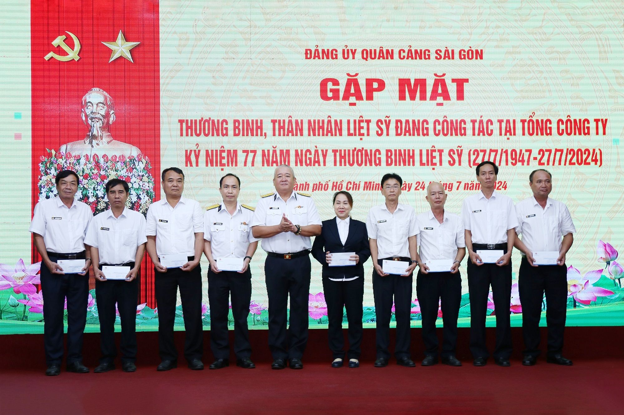 Tân Cảng Sài Gòn gặp mặt, tặng quà thương binh, con Liệt sĩ