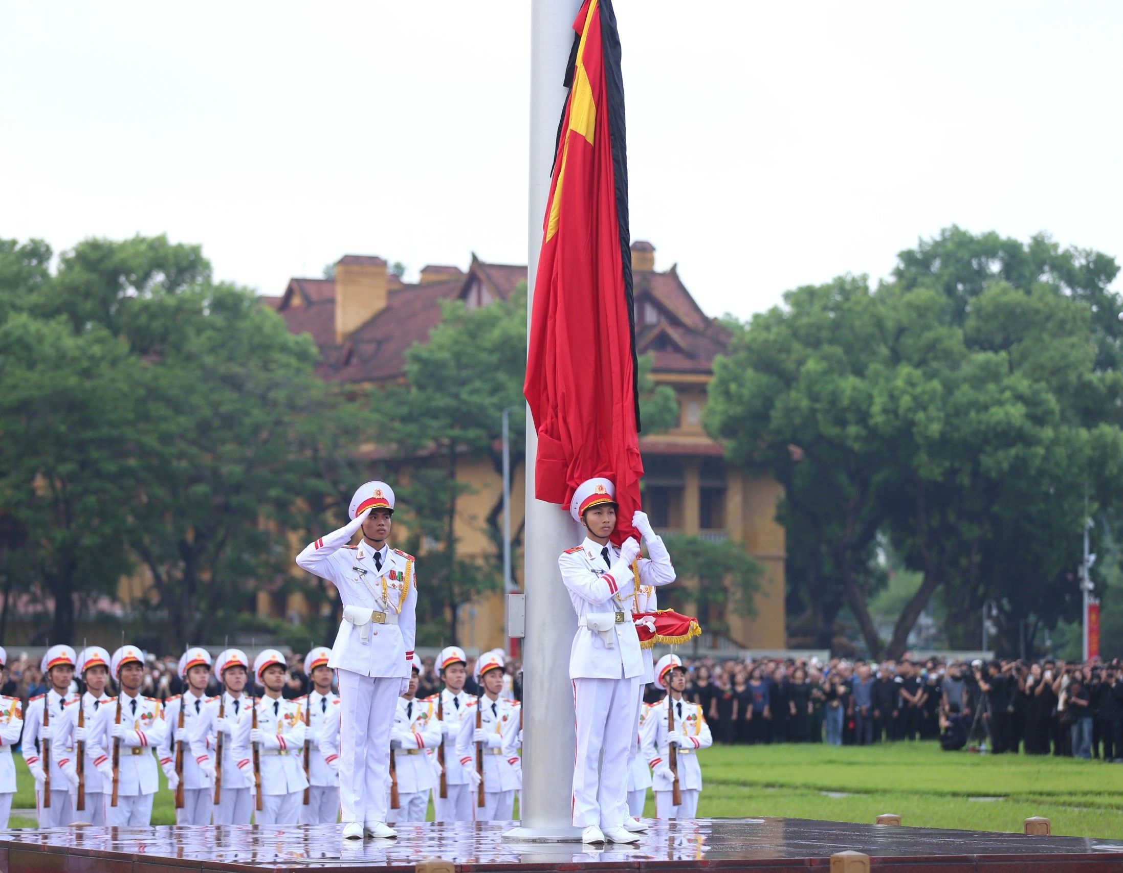 Lễ thượng cờ rủ Quốc tang Tổng Bí thư Nguyễn Phú Trọng