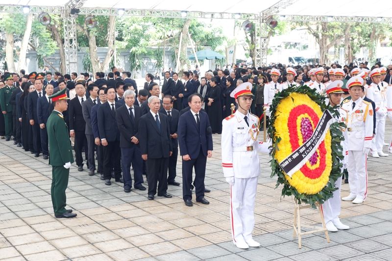 Đoàn đại biểu các tỉnh, thành phố viếng Tổng Bí thư Nguyễn Phú Trọng